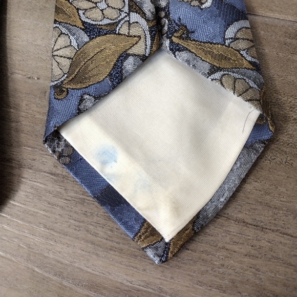 Envoy Retro men's tie with citrus and pomegranate novelty pattern - Picture 7 of 8